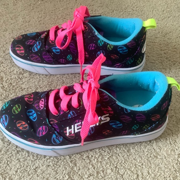 HEELYS Roller Skate Shoes Unisex Size Youth 6 Pro 20 Wheeled Sneakers Black Neon - Picture 4 of 9
